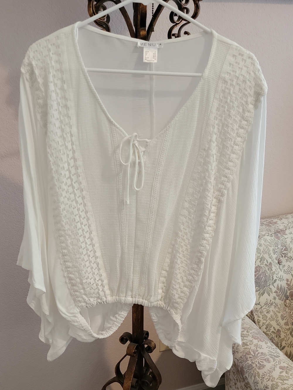 VENUS Cream Textured Tie-Front Flowy Blouse